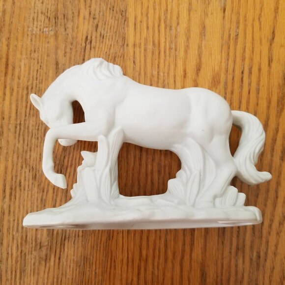 GENUINE PORCELAIN BISQUE HORSE FIGURINE - Picture 3 of 7
